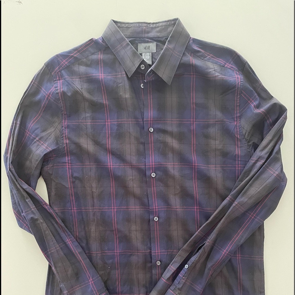 H&M slim fit shirt. Large